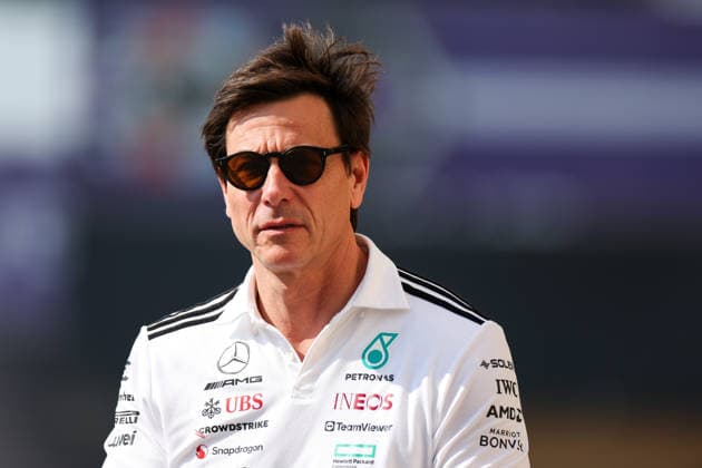 Toto Wolff, Executive Director of Mercedes AMG Petronas F1 Team , Race, F1 Grand Prix of Abu Dhabi, am 07. December 2025 in Abu Dhabi, United Arab Emirates. (Foto von Diogo Cardoso DeFodi Images) Toto Wolff, Executive Director of Mercedes AMG Petronas F1 Team , Race, F1 Grand Prix of Abu Dhabi, Yas Marina Circuit on December 7, 2025 in Abu Dhabi, United Arab Emirates. (Photo by Diogo Cardoso DeFodi Images)