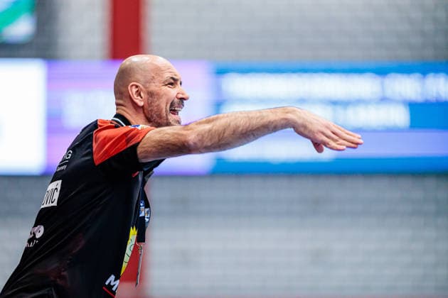 Davor Dominikovic (TuS N-Luebbecke, Trainer) gestikuliert GER, TuS N-Luebbecke vs. VfL Eintracht Hagen, Handball, 2. Bundesliga, 14. Spieltag, Spielzeit 2025 2026, 06.12.2025 GER, TuS N-Luebbecke vs. VfL Eintracht Hagen, Handball, 2. Bundesliga, 14. Spieltag, Spielzeit 2025 2026, 06.12.2025 Luebbecke Copyright: xEibner-Pressefoto JanxRollingerx EP_JSK