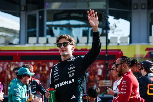 F1 - ABU DHABI GRAND PRIX 2025 RUSSELL George (gbr), Mercedes AMG F1 Team W16, HAMILTON Lewis (gbr), Scuderia Ferrari SF-25, portrait during the 2025 Formula 1 Abu Dhabi Grand Prix, 24th round of the 2025 FIA Formula One World Championship, WM, Weltmeisterschaft from December 05 to 07, 2025 on the Yas Marina Circuit, in Abu Dhabi, United Arab Emirates - Abu DhabiUnited Arab Emirates Copyright: xFLORENTxGOODENx
