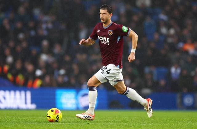 Guido Rodriguez of West Ham United. Brighton and Hove Albion v West Ham United, Premier League, Football, American Express Community Stadium, Brighton, UK - 07 Dec 2025Brighton American Express Community Stadi United Kingdom EDITORIAL USE ONLY No use with unauthorised audio, video, data, fixture lists, club league logos or live services. Online in-match use limited to 120 images, no video emulation. No use in betting, games or single club league player publications. Copyright: xJamesxMarsh Shutterstockx 16009415z