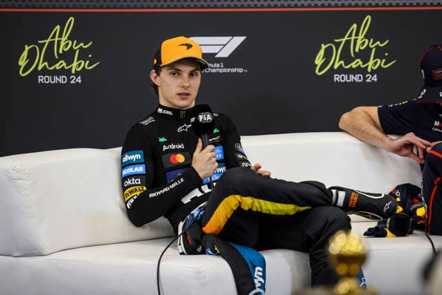 F1 - ABU DHABI GRAND PRIX 2025 PIASTRI Oscar (aus), McLaren F1 Team MCL39, portrait press conference, PK, Pressekonferenz during the 2025 Formula 1 Abu Dhabi Grand Prix, 24th round of the 2025 FIA Formula One World Championship, WM, Weltmeisterschaft from December 05 to 07, 2025 on the Yas Marina Circuit, in Abu Dhabi, United Arab Emirates - Abu DhabiUnited Arab Emirates Copyright: xXavixBonillax