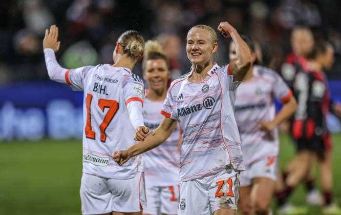 GER, Frankfurt, Eintracht Frankfurt vs FC Bayern München, Google Pixel Bundesliga, Fussball, DFB, Spielzeit 2025 2026, Stadion am Brentanobad, 12. Spieltag im Bild: Pernille Harder (Bayern München 21) erzielt das Tor zum 3:0, Jubel und Emotionen DFB DFL REGULATIONS PROHIBIT ANY USE OF PHOTOGRAPHS AS IMAGE SEQUENCES AND OR QUASI-VIDEO, 07.12.2026 Copyright: HMBxMedia HendrikxHamelau