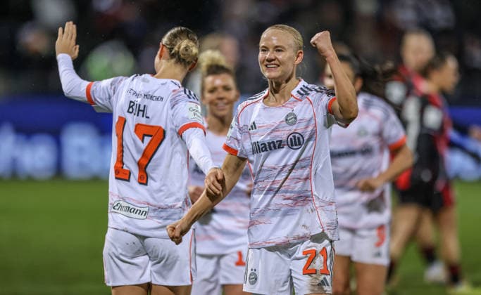 GER, Frankfurt, Eintracht Frankfurt vs FC Bayern München, Google Pixel Bundesliga, Fussball, DFB, Spielzeit 2025 2026, Stadion am Brentanobad, 12. Spieltag im Bild: Pernille Harder (Bayern München 21) erzielt das Tor zum 3:0, Jubel, Freude und Emotionen DFB DFL REGULATIONS PROHIBIT ANY USE OF PHOTOGRAPHS AS IMAGE SEQUENCES AND OR QUASI-VIDEO, 07.12.2026 Copyright: HMBxMedia HendrikxHamelau