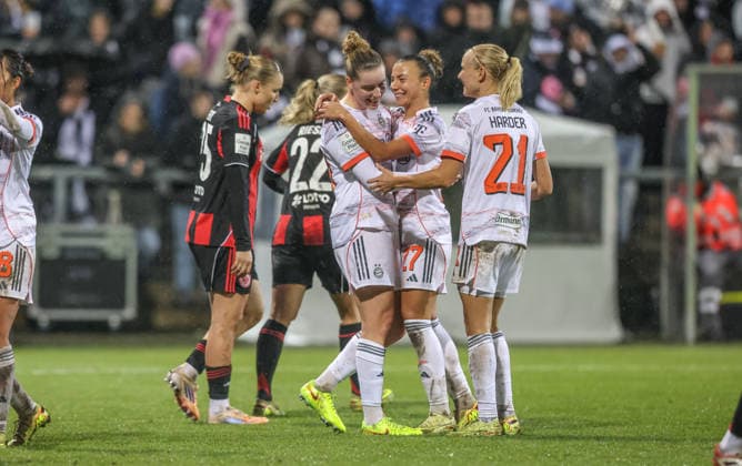 GER, Frankfurt, Eintracht Frankfurt vs FC Bayern München, Google Pixel Bundesliga, Fussball, DFB, Spielzeit 2025 2026, Stadion am Brentanobad, 12. Spieltag im Bild: Tor und Jubel, Emotionen, Alara Åžehitler (Bayern München 14) DFB DFL REGULATIONS PROHIBIT ANY USE OF PHOTOGRAPHS AS IMAGE SEQUENCES AND OR QUASI-VIDEO, 07.12.2026 Copyright: HMBxMedia HendrikxHamelau