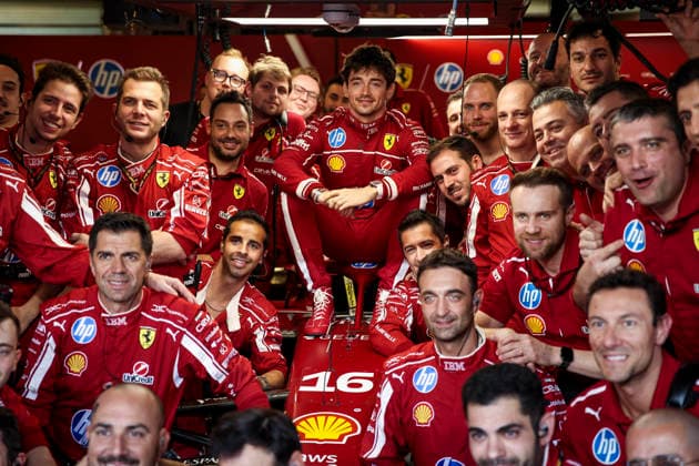 F1 - ABU DHABI GRAND PRIX 2025 LECLERC Charles (mco), Scuderia Ferrari SF-25, portrait mechanic, mecanicien, mechanics during the 2025 Formula 1 Abu Dhabi Grand Prix, 24th round of the 2025 FIA Formula One World Championship, WM, Weltmeisterschaft from December 05 to 07, 2025 on the Yas Marina Circuit, in Abu Dhabi, United Arab Emirates - Abu DhabiUnited Arab Emirates Copyright: xXavixBonillax