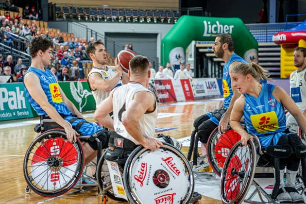 DRS Pokal - Rollstuhlbasketball; RSV Lahn-Dill - RSB Thuringia Bulls, 07.12.25 Colin Higgins (RSV Lahn-Dill, 10), Jannik Blair (RSV Lahn-Dill, 6), Arie Twigt (RSB Thuringia Bulls, 17), Vahid Gholomazad (RSB Thuringia Bulls, 7), Marie Kier (RSB Thuringia Bulls, 9), Michael Paye (RSV Lahn-Dill, 5) DRS Pokal - Rollstuhlbasketball; RSV Lahn-Dill - RSB Thuringia Bulls: Wetzlar, 07.12.25 Copyright: xBEAUTIFULxSPORTS Roeczeyx