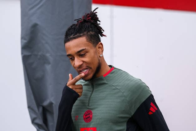 Michael Olise (FC Bayern Muenchen, 17), GER, Abschlusstraining, FC Bayern Muenchen, Fussball, UEFA Champions League, Liga-Phase, 6. Spieltag, Saison 2025 2026, 08.12.2025, GER, Abschlusstraining, FC Bayern Muenchen, Fussball, UEFA Champions League, Liga-Phase, 6. Spieltag, Saison 2025 2026, 08.12.2025 Muenchen Copyright: xEibner-Pressefoto JennixMaulx EP_JML