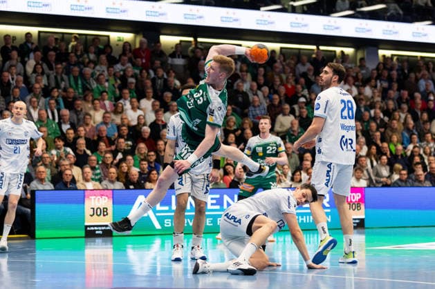 Ymir GISLASON (FRISCH AUF! Goeppingen, 33) GER, FRISCH AUF! Goeppingen vs. TBV Lemgo, Handball, Bundesliga, 16. Spieltag, Spielzeit 2025 2026, 10.12.2025, GER, FRISCH AUF! Goeppingen vs. TBV Lemgo, Handball, Bundesliga, 16. Spieltag, Spielzeit 2025 2026, 10.12.2025, Goeppingen Copyright: xEibnerxPressefoto OliverxSchmidtx EP_OST