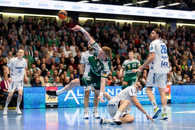 Ymir GISLASON (FRISCH AUF! Goeppingen, 33) GER, FRISCH AUF! Goeppingen vs. TBV Lemgo, Handball, Bundesliga, 16. Spieltag, Spielzeit 2025 2026, 10.12.2025, GER, FRISCH AUF! Goeppingen vs. TBV Lemgo, Handball, Bundesliga, 16. Spieltag, Spielzeit 2025 2026, 10.12.2025, Goeppingen Copyright: xEibnerxPressefoto OliverxSchmidtx EP_OST