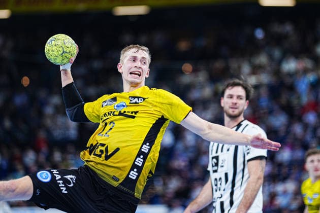 Wurf Tor Torben Matzken (TVB Stuttgart, 22) GER, THW Kiel vs. TVB Stuttgart, Handball, 1. Bundesliga, Spieltag 16, Saison 2025 2026, 10.12.2025 GER, THW Kiel vs. TVB Stuttgart, Handball, 1. Bundesliga, Spieltag 16, Saison 2025 2026, 10.12.2025 Kiel Copyright: xEibner-Pressefoto MarcelxvonxFehrnx EP_MFN