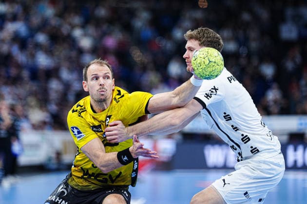 Kai Haefner (TVB Stuttgart, 34), Magnus Landin (THW Kiel, 07) GER, THW Kiel vs. TVB Stuttgart, Handball, 1. Bundesliga, Spieltag 16, Saison 2025 2026, 10.12.2025 GER, THW Kiel vs. TVB Stuttgart, Handball, 1. Bundesliga, Spieltag 16, Saison 2025 2026, 10.12.2025 Kiel Copyright: xEibner-Pressefoto MarcelxvonxFehrnx EP_MFN