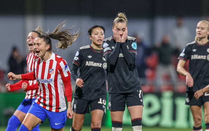 ESP, Madrid, Atletico Madrid vs FC Bayern München, Women s Champions League, Fussball, UEFA, Spielzeit 2025 2026, Centro Deportivo Wanda Alcala de Henares, 5. Spieltag im Bild: Giulia Gwinn (Bayern München 7) verschießt einen Elfmeter, Frust und Trauer DFB DFL REGULATIONS PROHIBIT ANY USE OF PHOTOGRAPHS AS IMAGE SEQUENCES AND OR QUASI-VIDEO, 10.12.2025 Copyright: HMBxMedia HendrikxHamelau