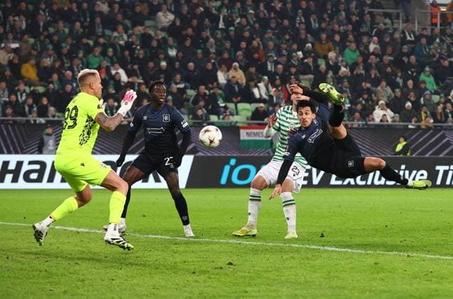 Bojan Miovski of Rangers scores the opening goal Ferencvaros v Rangers, UEFA Europa League, Group Stage, Football, Groupama Arena, Budapest, Hungary - 11 Dec 2025Budapest Groupama Arena Hungary EDITORIAL USE ONLY No use with unauthorised audio, video, data, fixture lists, club league logos or live services. Online in-match use limited to 120 images, no video emulation. No use in betting, games or single club league player publications. Copyright: xMichaelxZemanek Shutterstockx 16080575o
