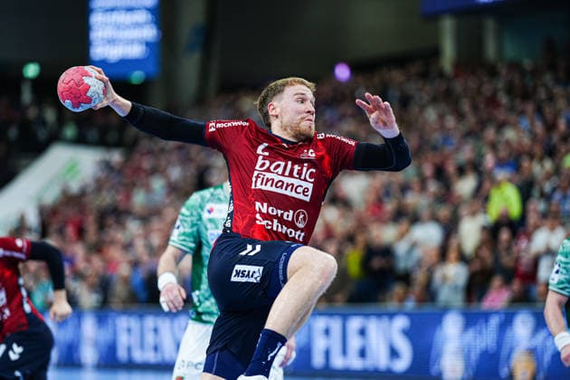 Wurf Tor Simon Pytlick (SG Flensburg-Handewitt, 02) GER, SG Flensburg-Handewitt vs. Fuechse Berlin, Handball, Bundesliga, Spieltag 16, Saison 2026 2026, 11.12.2025 GER, SG Flensburg-Handewitt vs. Fuechse Berlin, Handball, Bundesliga, Spieltag 16, Saison 2026 2026, 11.12.2025 Flensburg Copyright: xEibner-Pressefoto MarcelxvonxFehrnx EP_MFN