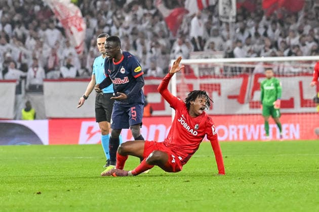 Johan Manzambi (SC Freiburg, 44) mit Emotion GER, SC Freiburg - FC Salzburg, Fussball, Europa League, 6. Spieltag, Saison 2025 2026, 11.12.2025 GER, SC Freiburg - FC Salzburg, Fussball, Europa League, 6. Spieltag, Saison 2025 2026, 11.12.2025 Freiburg Copyright: xEibner-Pressefoto ThomasxHessx EP_THS