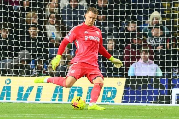 Bernd Leno of Fulham Burnley v Fulham, Premier League, Football, Turf Moor, Burnley, UK - 13 Dec 2025Burnley Turf Moor United Kingdom EDITORIAL USE ONLY No use with unauthorised audio, video, data, fixture lists, club league logos or live services. Online in-match use limited to 120 images, no video emulation. No use in betting, games or single club league player publications. Copyright: xPaulxCurrie Shutterstockx 16081563gc