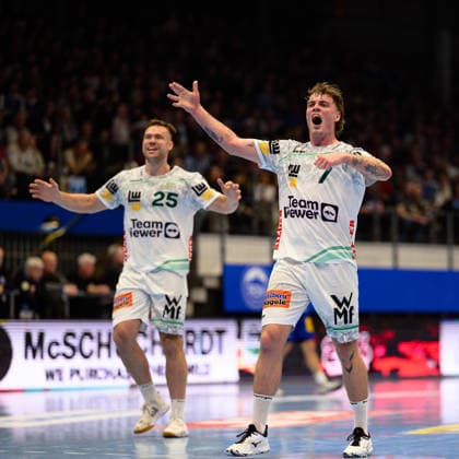 Victor, Kloeve (Rueckraum Links, Frisch Auf Goeppingen, 7), Ludvig, Jurmala Astrom (Kreislaeufer, Frisch Auf Goeppingen, 25) GER, ThSV Eisenach gegen FRISCH AUF! Göppingen, 1. Daikin Handballbundesliga, Handball, 17.Spieltag, Saison 2025 2026, 13.12.2025 GER, ThSV Eisenach gegen FRISCH AUF! Göppingen, 1. Daikin Handballbundesliga, Handball, 17.Spieltag, Saison 2025 2026, 13.12.2025 Eisenach Copyright: xEibner-Pressefoto MartinxHerbstx EP_MHT