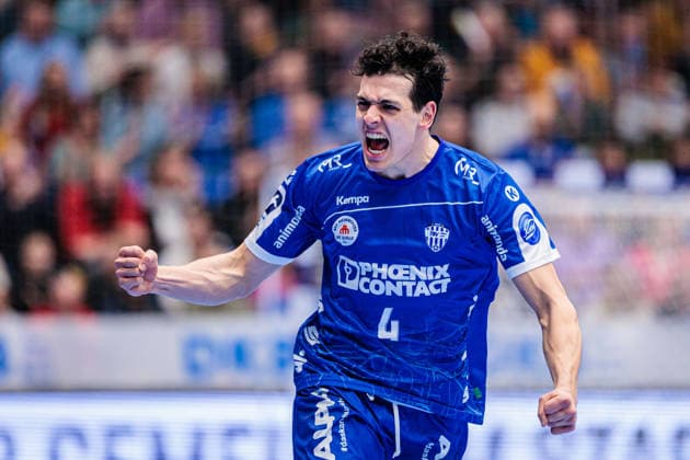 Samuel Zehnder (TBV Lemgo Lippe, 04) jubelt nach Torerfolg Tor GER, TBV Lemgo Lippe vs. THW Kiel, Handball, 1. Bundesliga, 17. Spieltag, Spielzeit 2025 2026, 14.12.2025 GER, TBV Lemgo Lippe vs. THW Kiel, Handball, 1. Bundesliga, 17. Spieltag, Spielzeit 2025 2026, 14.12.2025 Lemgo Copyright: xEibner-Pressefoto JanxRollingerx EP_JSK