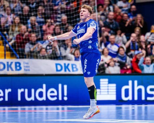 Lukas Hutecek (TBV Lemgo Lippe, 02) jubelt nach Torerfolg Tor GER, TBV Lemgo Lippe vs. THW Kiel, Handball, 1. Bundesliga, 17. Spieltag, Spielzeit 2025 2026, 14.12.2025 GER, TBV Lemgo Lippe vs. THW Kiel, Handball, 1. Bundesliga, 17. Spieltag, Spielzeit 2025 2026, 14.12.2025 Lemgo Copyright: xEibner-Pressefoto JanxRollingerx EP_JSK