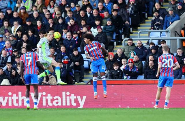 Erling Haaland of Manchester City scores the opening goal Crystal Palace v Manchester City, Premier League, Football, Selhurst Park, London, UK - 14 Dec 2025London Selhurst Park United Kingdom EDITORIAL USE ONLY No use with unauthorised audio, video, data, fixture lists, club league logos or live services. Online in-match use limited to 120 images, no video emulation. No use in betting, games or single club league player publications. Copyright: xMichaelxZemanek Shutterstockx 16081573ae