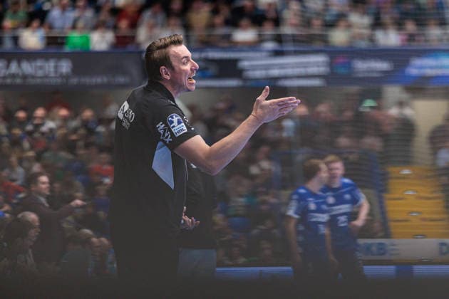 Filip Jicha (THW Kiel, Trainer) gestikuliert GER, TBV Lemgo Lippe vs. THW Kiel, Handball, 1. Bundesliga, 17. Spieltag, Spielzeit 2025 2026, 14.12.2025 GER, TBV Lemgo Lippe vs. THW Kiel, Handball, 1. Bundesliga, 17. Spieltag, Spielzeit 2025 2026, 14.12.2025 Lemgo Copyright: xEibner-Pressefoto JanxRollingerx EP_JSK