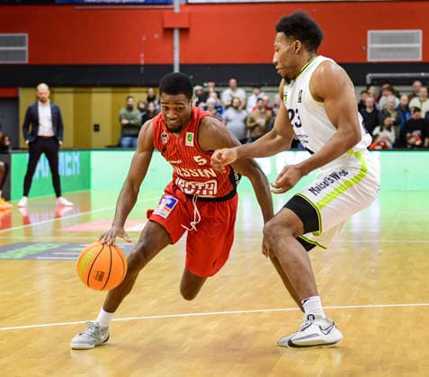 Devon Goodmann, KeVaughnAllen 2.Bundesliga Pro A, 12. Spieltag, 46ers, Basketball, Basketball Saison 2025 2026, BBL, Deutschland, Gießen 46ers BBC Bayreuth, Gießen in rot, Herren, Bayreuth weiß
