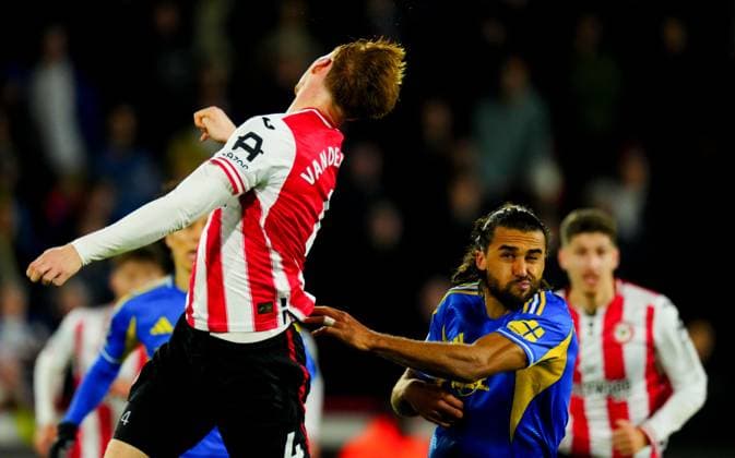 Dominic Calvert-Lewin of Leeds United Brentford v Leeds United, Premier League, Football, Gtech Community Stadium, London, UK - 14 Dec 2025London Gtech Community Stadium United Kingdom EDITORIAL USE ONLY No use with unauthorised audio, video, data, fixture lists, club league logos or live services. Online in-match use limited to 120 images, no video emulation. No use in betting, games or single club league player publications. Copyright: xJavierxGarcia Shutterstockx 16081652v