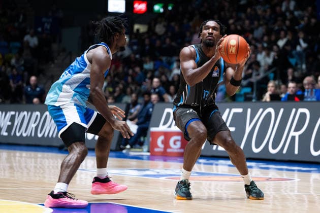 Keith Braxton JR (Science City Jena, 13) GER, BBL, Frankfurt Skyliners vs. Science City Jena, SV Basketball, 1. Bundesliga, 10 Spieltag, Saison 2025 2026 14.12.2025 Eibner-Pressefoto Attila Ziga GER, BBL, Frankfurt Skyliners vs. Science City Jena, SV Basketball, 1. Bundesliga, 10 Spieltag, Saison 2025 2026 14.12.2025 Frankfurt am Main Copyright: xEibner-Pressefotox EP_AZA