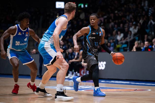 Eric Washington (Science City Jena, 33) GER, BBL, Frankfurt Skyliners vs. Science City Jena, SV Basketball, 1. Bundesliga, 10 Spieltag, Saison 2025 2026 14.12.2025 Eibner-Pressefoto Attila Ziga GER, BBL, Frankfurt Skyliners vs. Science City Jena, SV Basketball, 1. Bundesliga, 10 Spieltag, Saison 2025 2026 14.12.2025 Frankfurt am Main Copyright: xEibner-Pressefotox EP_AZA