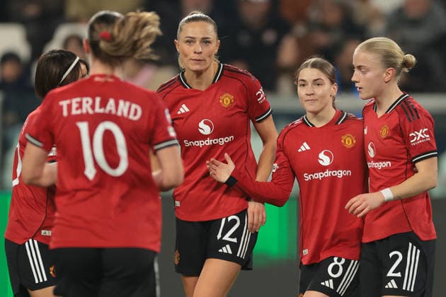 Turin, Italy, 17th December 2025. Jess Park of Manchester United, ManU celebrates with team mates after scoring to give the side a 1-0 lead during the Juventus Women vs Manchester United Women UEFA Womens Champions League match at Juventus Stadium, Turin. Picture credit should read: Jonathan Moscrop Sportimage EDITORIAL USE ONLY. No use with unauthorised audio, video, data, fixture lists, club league logos or live services. Online in-match use limited to 120 images, no video emulation. No use in betting, games or single club league player publications. SPI_018_JM_JUVE_MANUTD_UWCL SPI-4364-0018