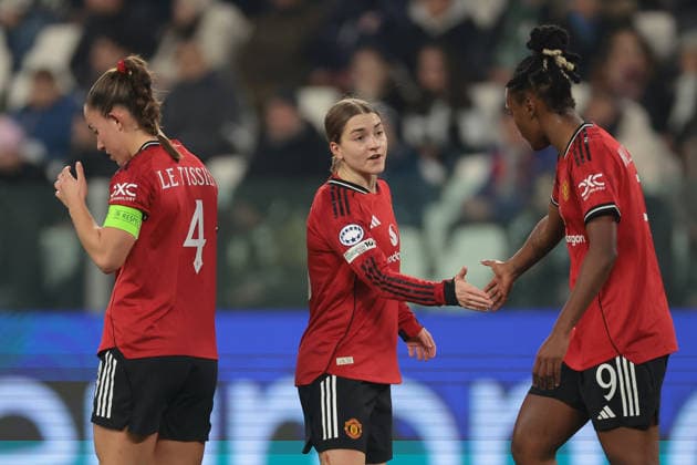 Turin, Italy, 17th December 2025. Jess Park of Manchester United, ManU celebrates with team mates after scoring to give the side a 1-0 lead during the Juventus Women vs Manchester United Women UEFA Womens Champions League match at Juventus Stadium, Turin. Picture credit should read: Jonathan Moscrop Sportimage EDITORIAL USE ONLY. No use with unauthorised audio, video, data, fixture lists, club league logos or live services. Online in-match use limited to 120 images, no video emulation. No use in betting, games or single club league player publications. SPI_020_JM_JUVE_MANUTD_UWCL SPI-4364-0020