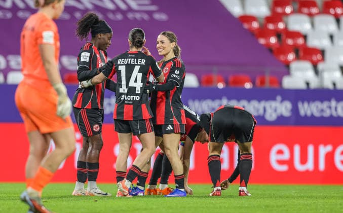 GER, Essen, SGS Essen vs Eintracht Frankfurt, Google Pixel Frauen Bundesliga, Fussball, DFB, Spielzeit 2025 2026, Stadion an der Hafenstraße , 14. Spieltag im Bild: Nicole Anyomi (Eintracht Frankfurt 19) erzielt das 0:4, Tor, Jubel und Freude, Emotionen DFB DFL REGULATIONS PROHIBIT ANY USE OF PHOTOGRAPHS AS IMAGE SEQUENCES AND OR QUASI-VIDEO, 19.12.2025 Copyright: HMBxMedia HendrikxHamelau