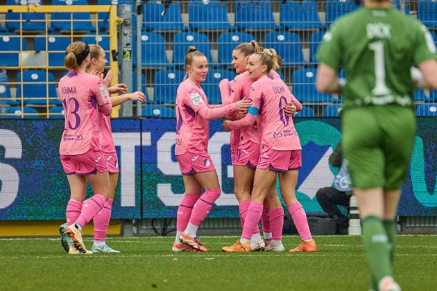 Juebel ueber das Tor von Selina Cerci (TSG 1899 Hoffenheim, 29) zum 1:0 fuer TSG 1899 Hoffenheim, Wielle Douma (TSG 1899 Hoffenheim, 13), Laura Gloning (TSG 1899 Hoffenheim, 20), Vanessa Diehm (TSG 1899 Hoffenheim, 06), Valesca Ampoorter (TSG 1899 Hoffenheim, 18) GER, TSG 1899 Hoffenheim vs. FC Carl Zeiss Jena, Fussball, Frauen, Google Pixel Bundesliga, 14. Spieltag, Spielzeit 2025 2026, 20.12.2025 DFL, DFB regulations prohibit any use of photographs as image sequences and or quasi-video GER, TSG 1899 Hoffenheim vs. FC Carl Zeiss Jena, Fussball, Frauen, Google Pixel Bundesliga, 14. Spieltag, Spielzeit 2025 2026, 20.12.2025 Sinsheim Copyright: xEibner-Pressefoto GeraldxOelze-dexStoppanyx EP_ODS
