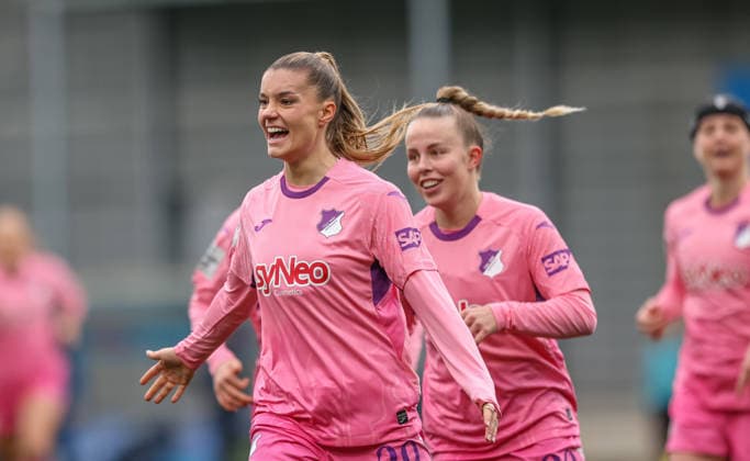 GER, Hoffenheim, TSG Hoffenheim vs Carl Zeiss Jena, Google Pixel Frauen Bundesliga, Fussball, DFB, Spielzeit 2025 2026, Dietmar-Hopp-Stadion, 14. Spieltag im Bild: Selina Cerci (TSG 1899 Hoffenheim Frauen 29), Tor, Jubel und Freude, Emotionen DFB DFL REGULATIONS PROHIBIT ANY USE OF PHOTOGRAPHS AS IMAGE SEQUENCES AND OR QUASI-VIDEO, 20.12.2025 Copyright: HMBxMedia HendrikxHamelau