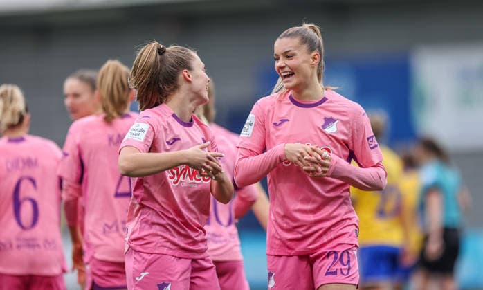 GER, Hoffenheim, TSG Hoffenheim vs Carl Zeiss Jena, Google Pixel Frauen Bundesliga, Fussball, DFB, Spielzeit 2025 2026, Dietmar-Hopp-Stadion, 14. Spieltag im Bild: Selina Cerci (TSG 1899 Hoffenheim Frauen 29), Tor, Jubel und Freude, Emotionen, Valesca Ampoorter (TSG 1899 Hoffenheim Frauen 18) DFB DFL REGULATIONS PROHIBIT ANY USE OF PHOTOGRAPHS AS IMAGE SEQUENCES AND OR QUASI-VIDEO, 20.12.2025 Copyright: HMBxMedia HendrikxHamelau