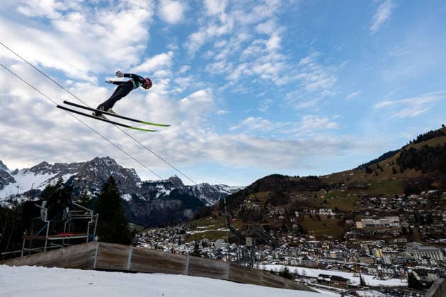 HOFFMANN Felix (Deutschland), SUI, FIS Skisprung Weltcup Engelberg, Wettkampf Gross-Titlis-Schanze, Herren, Saison 2025 2026, 20.12.2025 SUI, FIS Skisprung Weltcup Engelberg, Wettkampf Gross-Titlis-Schanze, Herren, Saison 2025 2026, 20.12.2025 Engelberg Copyright: xEibner-Pressefoto Memmlerx EP_MMR