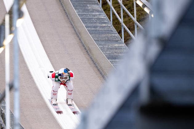 TSCHOFENIG Daniel (Oesterreich), SUI, FIS Skisprung Weltcup Engelberg, Wettkampf Gross-Titlis-Schanze, Herren, Saison 2025 2026, 20.12.2025 SUI, FIS Skisprung Weltcup Engelberg, Wettkampf Gross-Titlis-Schanze, Herren, Saison 2025 2026, 20.12.2025 Engelberg Copyright: xEibner-Pressefoto Memmlerx EP_MMR