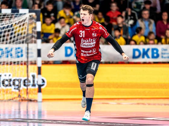 Emil Manfeldt Jakobsen (SG Flensburg-Handewitt, 31) jubelt nach einem Tor, Frisch Auf Goeppingen vs. SG Flensburg-Handewitt, Handball, 1. Bundesliga, Herren, Spielzeit 2025 2026, 20.12.2025, Frisch Auf Goeppingen vs. SG Flensburg-Handewitt, Handball, 1. Bundesliga, Herren, Spielzeit 2025 2026, 20.12.2025 Goeppingen Copyright: xEibner-Pressefoto MichaelxSchmidx EP_MST