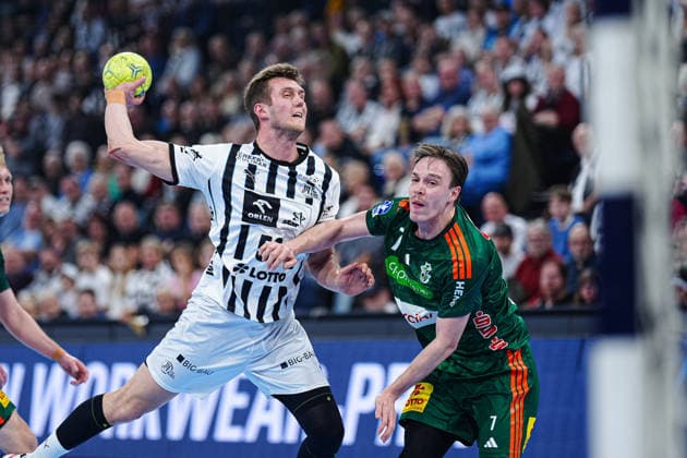 Wurf Tor Nikola Bilyk (THW Kiel, 53) GER, THW Kiel vs. TSV Hannover-Burgdorf, Handball, 1. Bundesliga, Spieltag 18, Saison 2025 2026, 20.12.2025 GER, THW Kiel vs. TSV Hannover-Burgdorf, Handball, 1. Bundesliga, Spieltag 18, Saison 2025 2026, 20.12.2025 Kiel Copyright: xEibner-Pressefoto MarcelxvonxFehrnx EP_MFN