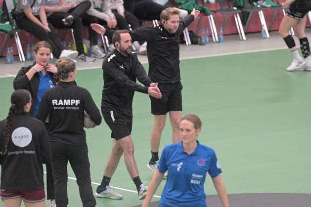 die Schiedsrichter der Partie Jan und Manuel Lier TusSies Metzingen vs. VfL Oldenburg, Handball, Alsco HBF, 11.Ligaspieltag, Saison 2025 2026, 21.12.2025 TusSies Metzingen vs. VfL Oldenburg, Handball, Alsco HBF, 11.Ligaspieltag, Saison 2025 2026, 21.12.2025 Tuebingen Copyright: xEibner-Pressefoto TobiasxBaurx EP_TBR