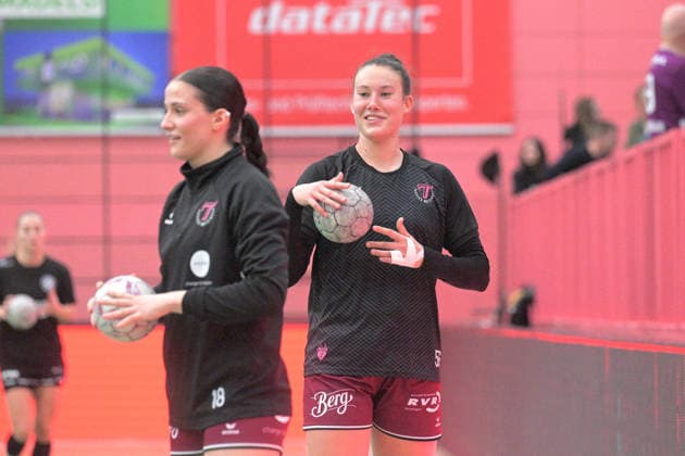 Carolin Huebner (TusSies Metzingen, 56) TusSies Metzingen vs. VfL Oldenburg, Handball, Alsco HBF, 11.Ligaspieltag, Saison 2025 2026, 21.12.2025 TusSies Metzingen vs. VfL Oldenburg, Handball, Alsco HBF, 11.Ligaspieltag, Saison 2025 2026, 21.12.2025 Tuebingen Copyright: xEibner-Pressefoto TobiasxBaurx EP_TBR