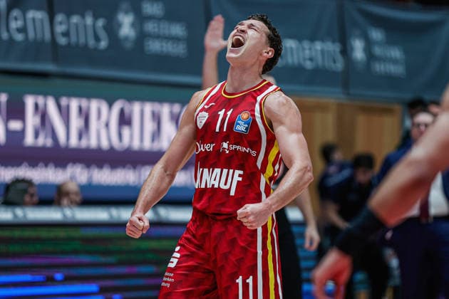 Im Bild: Brae Ivey (Wuerzburg Baskets, 11), Jubel 21.12.2025, Basketball, Fitness First Wuerzburg Baskets vs. SYNTAINICS MBC, easyCredit BBL, 11. Spieltag, Deutschland, Wuerzburg, tectake-Arena, Copyright: HMBxMedia xJulienxBecker