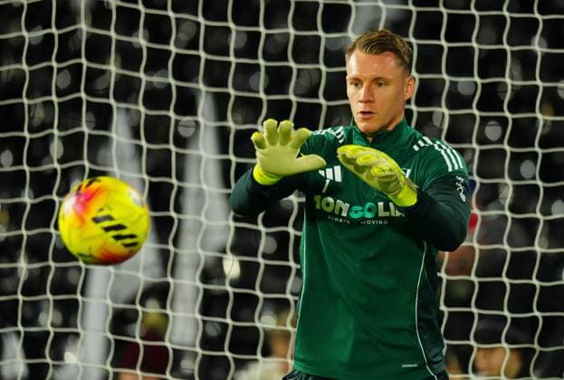 Fulham goalkeeper Bernd Leno warms up Fulham v Nottingham Forest, Premier League, Football, Craven Cottage, London, UK - 22 Dec 2025London Craven Cottage United Kingdom EDITORIAL USE ONLY No use with unauthorised audio, video, data, fixture lists, club league logos or live services. Online in-match use limited to 120 images, no video emulation. No use in betting, games or single club league player publications. Copyright: xJavierxGarcia Shutterstockx 16176546ai