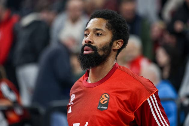 Spencer Dinwiddie (FC Bayern Basketball, 26) vor dem Spiel, GER, FC Bayern Basketball vs. Hapoel Tel Aviv, Basketball, Euroleague, 18. Spieltag, Saison 2025 2026, 23.12.2025, GER, FC Bayern Basketball vs. Hapoel Tel Aviv, Basketball, Euroleague, 18. Spieltag, Saison 2025 2026, 23.12.2025 Muenchen Copyright: xEibner-Pressefoto JennixMaulx EP_JML