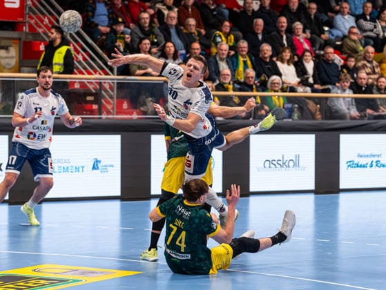 Marco Mengon (1. VFL Potsdam, 30) beim Torwurf VfL Eintracht Hagen vs. 1. VfL Potsdam, Handball, 2. Bundesliga, 17. Spieltag, Saison 2025 2026, 26.12.2025 VfL Eintracht Hagen vs. 1. VfL Potsdam, Handball, 2. Bundesliga, 17. Spieltag, Saison 2025 2026, 26.12.2025 Hagen Copyright: xEibner-Pressefoto DamianxKruczynx EP_DKI
