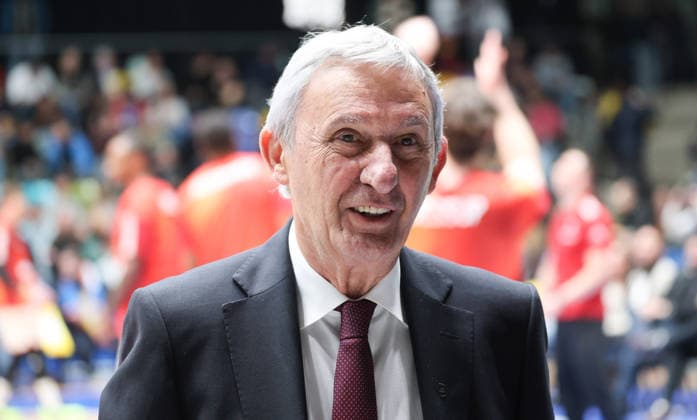 Neuer Bayern-Coach: Svetislav Pesic, GER, Frankfurt Skyliners vs. FC Bayern Muenchen, Basketball-Bundesliga, easyCredit BBL, 12. Spieltag, Saison 2025-26, 26.12.2025, GER, Frankfurt Skyliners vs. FC Bayern Muenchen, Basketball-Bundesliga, easyCredit BBL, 12. Spieltag, Saison 2025-26, 26.12.2025, Koeln Copyright: xEibner-Pressefoto JoergxNiebergax EP_JNL