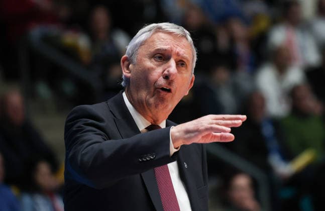 Neuer Bayern-Coach: Svetislav Pesic, GER, Frankfurt Skyliners vs. FC Bayern Muenchen, Basketball-Bundesliga, easyCredit BBL, 12. Spieltag, Saison 2025-26, 26.12.2025, GER, Frankfurt Skyliners vs. FC Bayern Muenchen, Basketball-Bundesliga, easyCredit BBL, 12. Spieltag, Saison 2025-26, 26.12.2025, Koeln Copyright: xEibner-Pressefoto JoergxNiebergax EP_JNL
