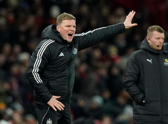 Manchester, England, 26th December 2025. Eddie Howe manager of Newcastle United during the Manchester United, ManU vs Newcastle United Premier League match at Old Trafford, Manchester. Picture credit should read: Andrew Yates Sportimage EDITORIAL USE ONLY. No use with unauthorised audio, video, data, fixture lists, club league logos or live services. Online in-match use limited to 120 images, no video emulation. No use in betting, games or single club league player publications. SPI_016_AY_MAN_UTD_NEWC SPI-4393-0016