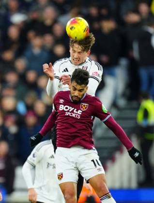 Sander Berge of Fulham and Lucas Paqueta of West Ham United West Ham United v Fulham, Premier League, Football, London Stadium, London, UK - 27 Dec 2025London London Stadium United Kingdom EDITORIAL USE ONLY No use with unauthorised audio, video, data, fixture lists, club league logos or live services. Online in-match use limited to 120 images, no video emulation. No use in betting, games or single club league player publications. Copyright: xJavierxGarcia Shutterstockx 16213164aj