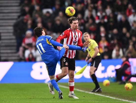 Dennis Cirkin of Sunderland wins the ball Sunderland v Leeds United, Premier League, Football, Stadium of Light, Sunderland, UK - 28 Dec 2025Sunderland Stadium of Light United Kingdom EDITORIAL USE ONLY No use with unauthorised audio, video, data, fixture lists, club league logos or live services. Online in-match use limited to 120 images, no video emulation. No use in betting, games or single club league player publications. Copyright: xRichardxLee Shutterstockx 16213166an